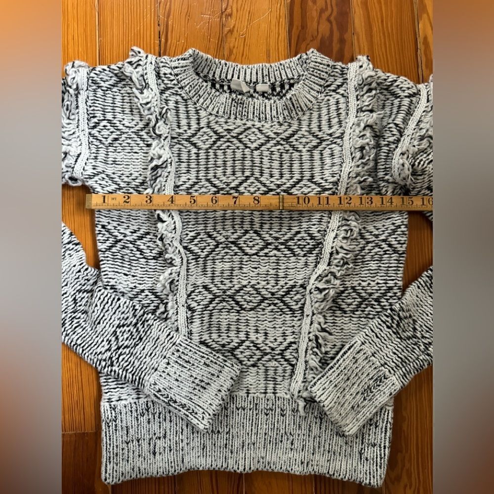 Gap Sweater  - Picture 4 of 5